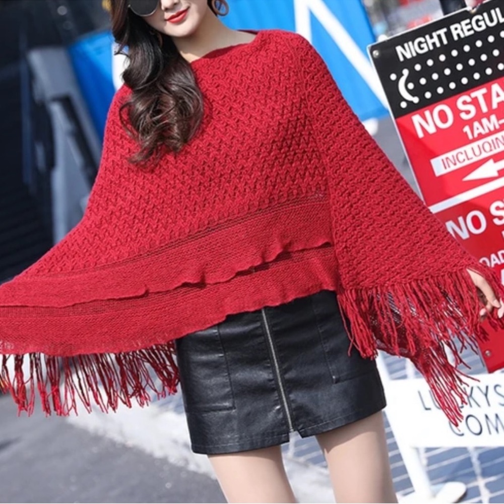 ShopEvelynne Boho Red Fringed Poncho